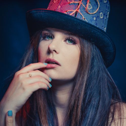 About Foxche hair design Mikaela